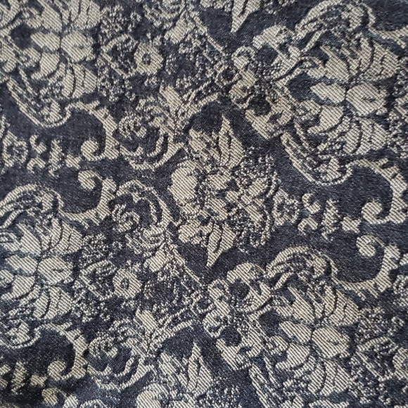 Jeans - Picture 2 of 3